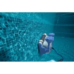 Robot Dolphin Explorer SF40 7 Robot Dolphin Explorer SF40 -PiscinePro Soldes Magasin robot dolphin explorer sf40 2