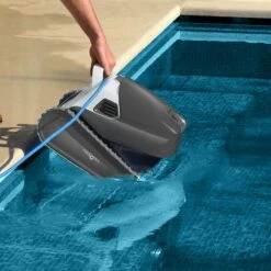 Robot Dolphin Poolstyle 35 -PiscinePro Soldes Magasin robot dolphin poolstyle 35 3