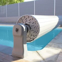 Volet Roulant - Couverture Automatique Linea Cover -PiscinePro Soldes Magasin volet roulant couverture automatique linea cover 4